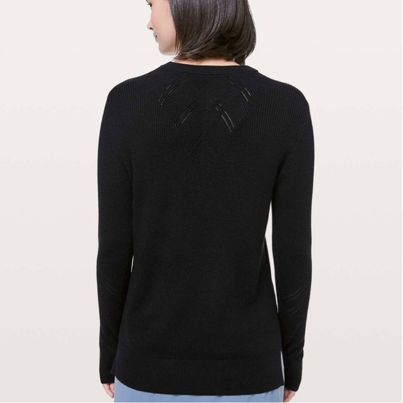 Lululemon Time To Restore Slim fit Hip length Cashmere blend Sweater Sz 2 Black - Picture 8 of 12
